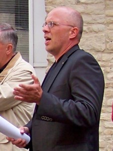 Holger Köhncke bei einem Ortstermin in der Bernburger "Freiheit" am 20.06.2011