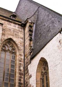 Bernburgs Kirchen (hier die Marienkirche) blieben unvollendet. Nach der Umwandlung zur Residenzstadt diente das Geld der Bürger zur Schuldentilgung der Fürsten.