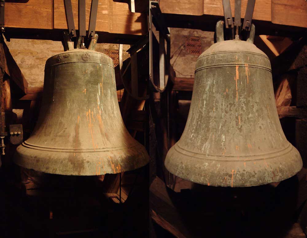 Die beiden Glocken der St. Petri-Kirche in Gröna. Rechts die nach Schubart ältere Glocke.