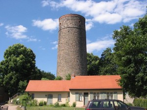 Der Bergfried der Burg Eisenhardt in Belzig, auch "Butterturm" genannt,  wurde bereits unter der Herrschaft der Nachfahren der Herren von Jabilinze errichtet. Quelle: Wikipedia, Lienhard Schulz