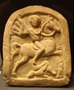 Votivrelief (Votivgabe) eines Thrakischen Reiters, Marmor (Quelle: Wikipedia, GNU General Public License, Bildautor: Apostoloff)